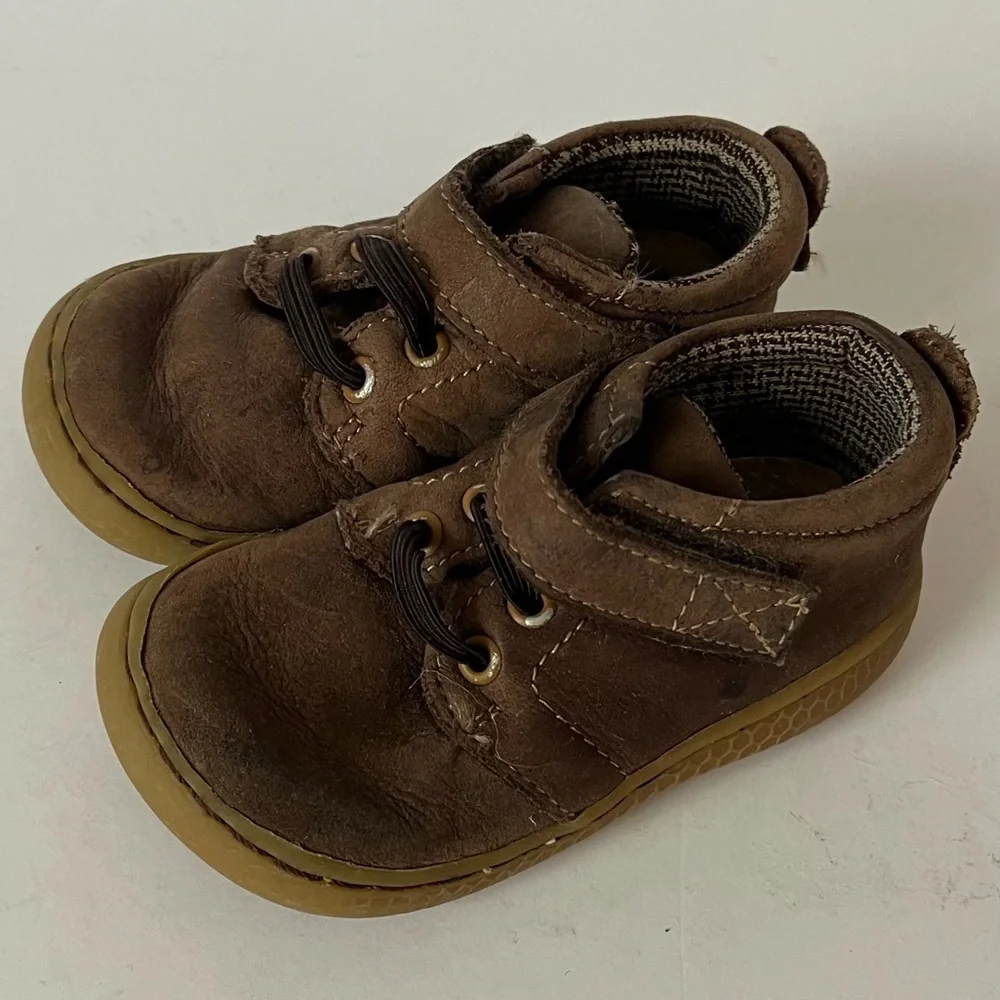 Livie & Luca Brown Leather Slip On Boy’s Dress Shoes Size 5